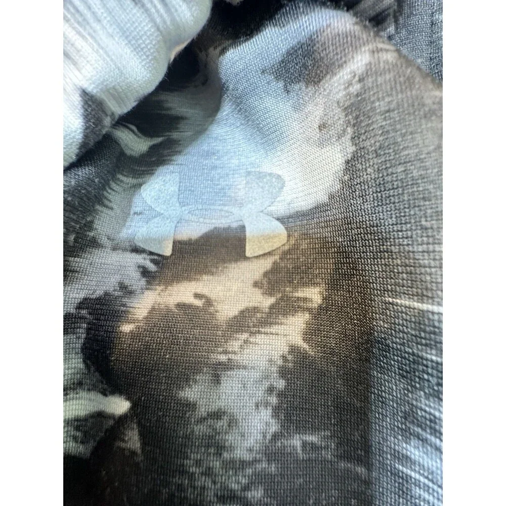 Under Armour Gray Camouflage/‎ BlackCamo Full Zip Loose Jacket Youth Boys Size 6